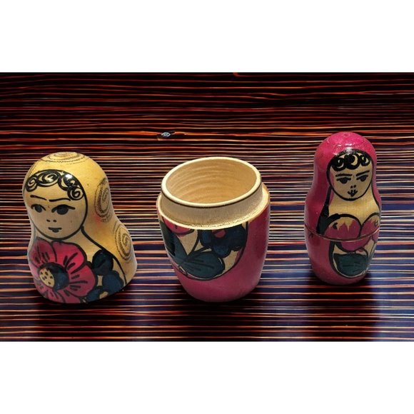 Traditional Hand Painted Russian Wooden Nesting Dolls - Picture 3 of 14